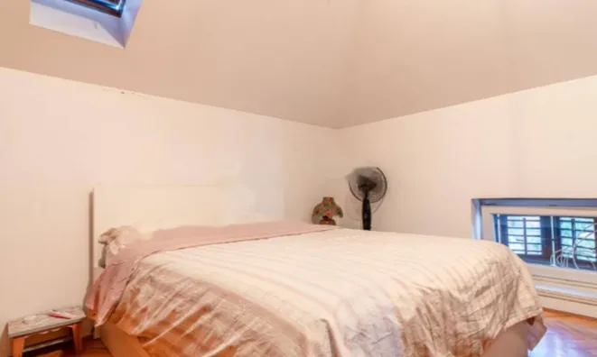 Недвижимость Трехкомнатная квартира, Центр: 15