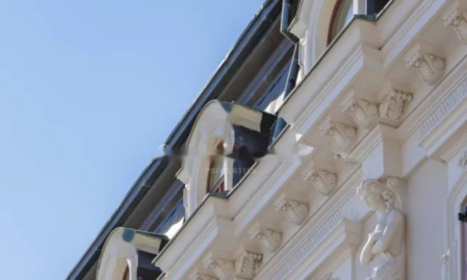 Недвижимость Двухкомнатная квартира в центре: 18