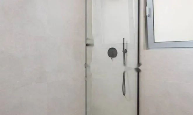 Недвижимость Трехкомнатная квартира в центре: 12