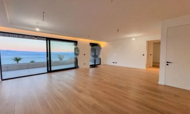 Недвижимость Четырехкомнатная квартира в центре Опатья: 10