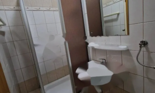 Недвижимость Трехкомнатная квартира в центре: 10