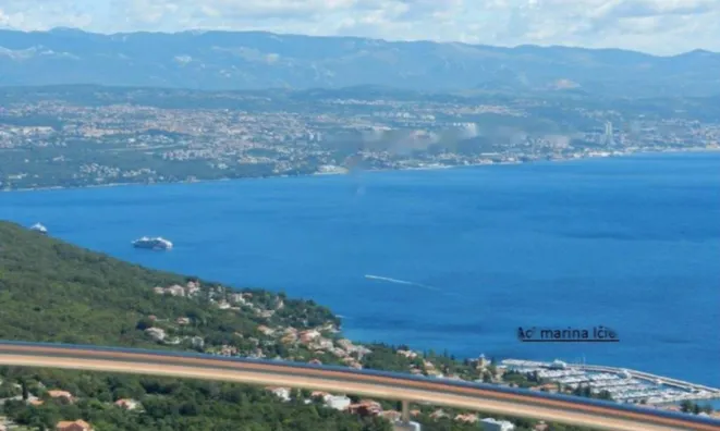 Недвижимость Трёхкомнатная квартира в центре: 2