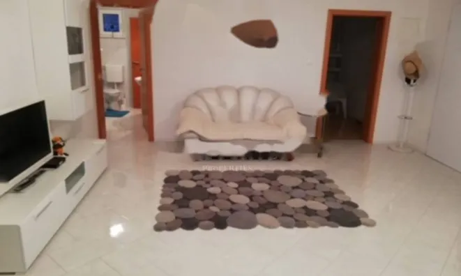 Недвижимость Трёхкомнатная квартира в центре: 7