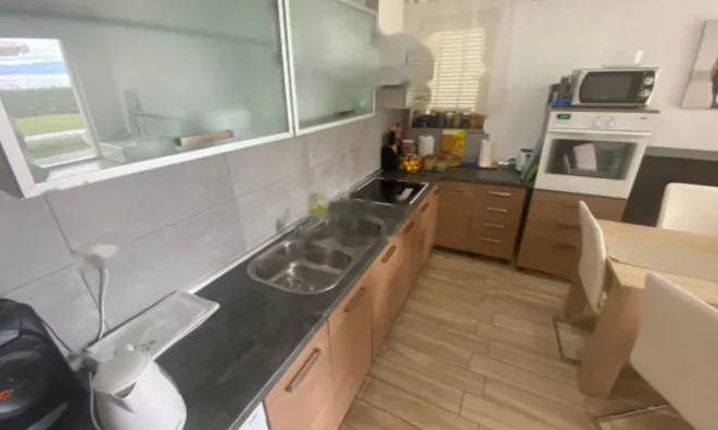 Недвижимость Трёхкомнатная квартира в центре: 6