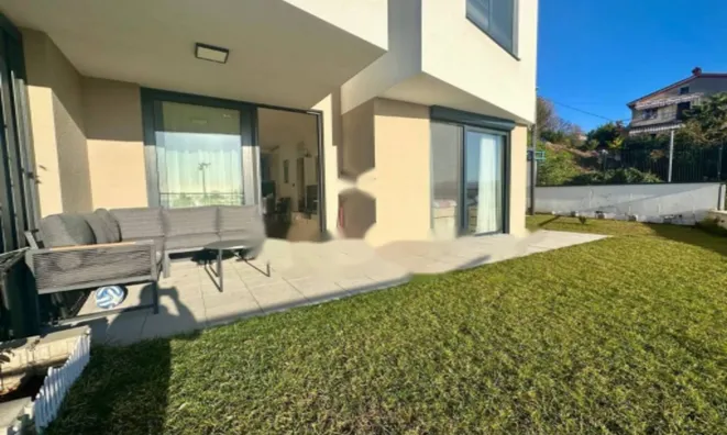 Недвижимость Трехкомнатный этаж в Центре: 4