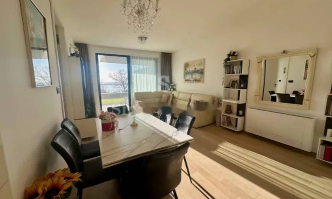 Недвижимость Трехкомнатный этаж в Центре: 5