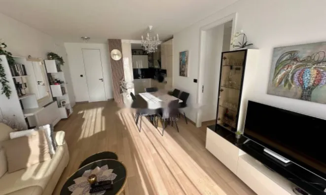 Недвижимость Трехкомнатный этаж в Центре: 7