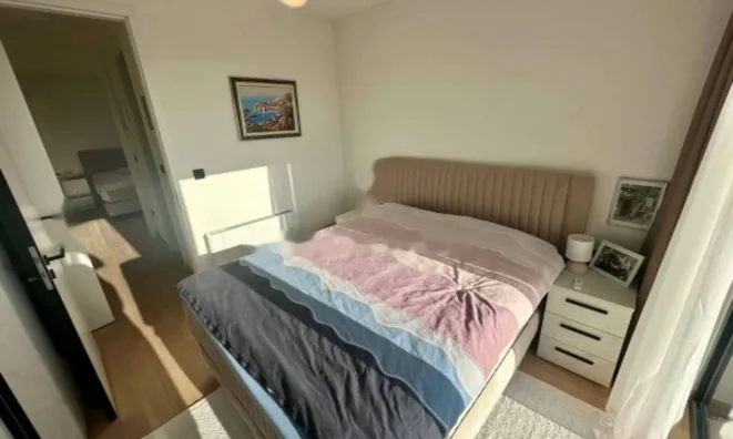 Недвижимость Трехкомнатный этаж в Центре: 12