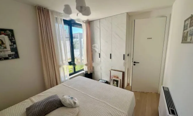 Недвижимость Трехкомнатный этаж в Центре: 13