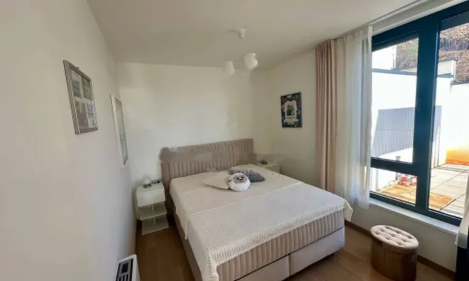 Недвижимость Трехкомнатный этаж в Центре: 14