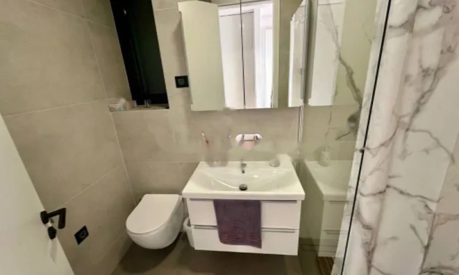 Недвижимость Трехкомнатный этаж в Центре: 18