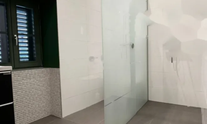 Недвижимость Четырехкомнатная квартира, Центр: 3