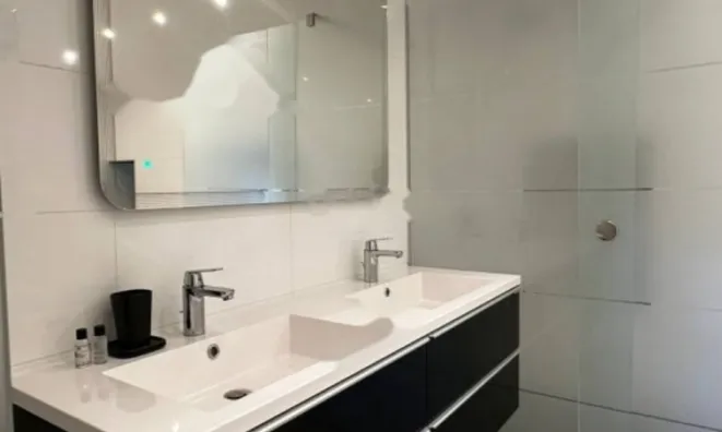 Недвижимость Четырехкомнатная квартира, Центр: 18