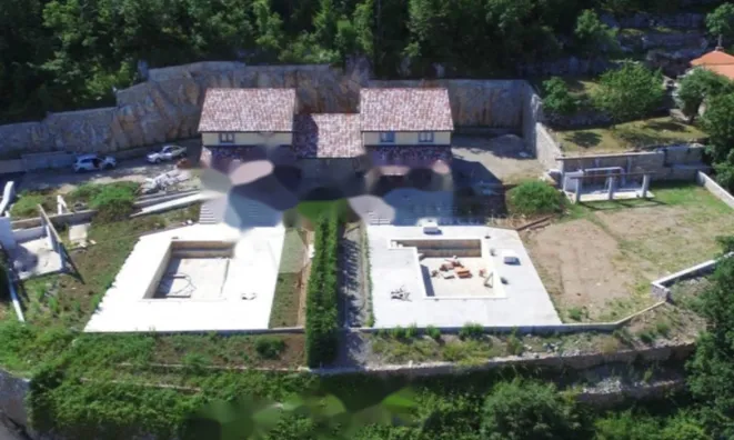 Недвижимость Семейный дом 400 м², Опация: 5