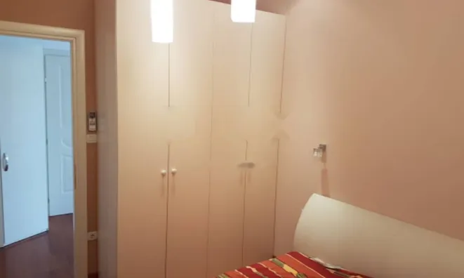 Недвижимость Трехкомнатная квартира в центре: 17