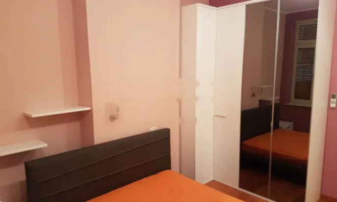 Недвижимость Трехкомнатная квартира в центре: 19