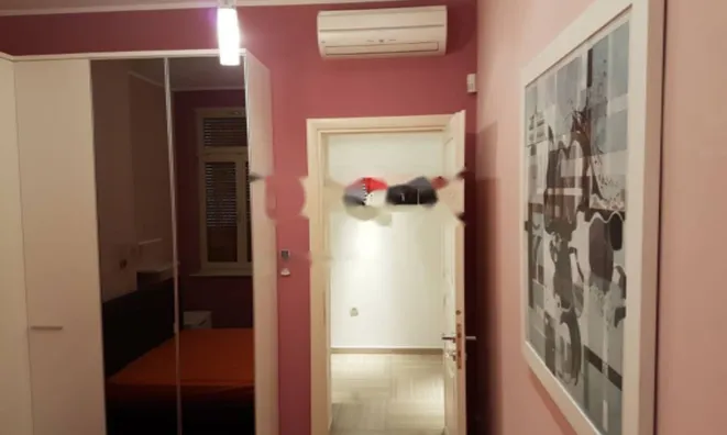 Недвижимость Трехкомнатная квартира в центре: 20