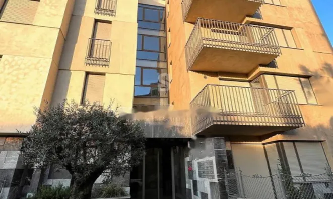 Недвижимость Четырехкомнатная квартира, центр, Опатия: 8