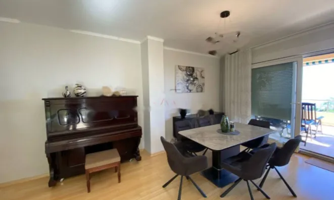 Недвижимость Двухкомнатная квартира Побри: 12