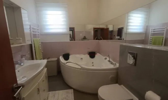 Недвижимость Двухкомнатная квартира Побри: 15