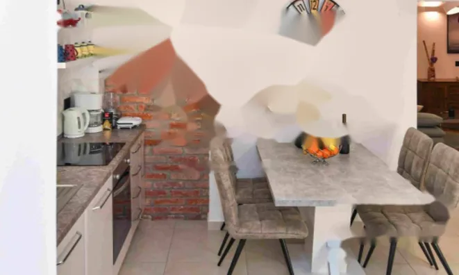 Недвижимость Двухкомнатная квартира, центр: 4