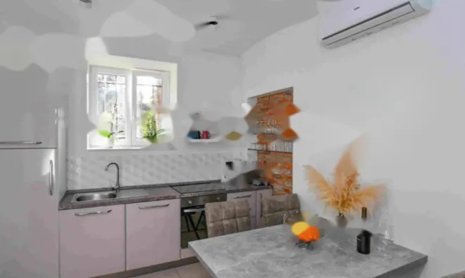 Недвижимость Двухкомнатная квартира, центр: 5