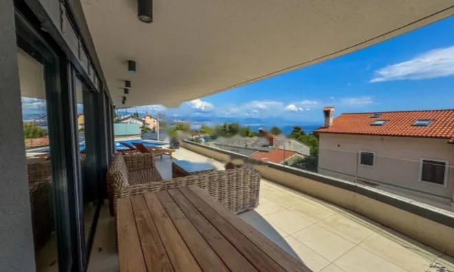 Недвижимость Четырехкомнатная квартира Центр: 3