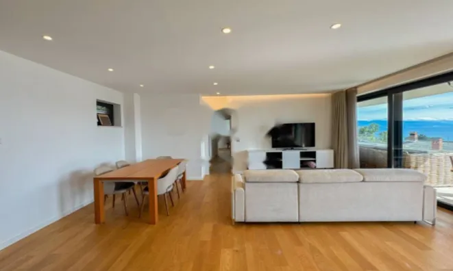 Недвижимость Четырехкомнатная квартира Центр: 21