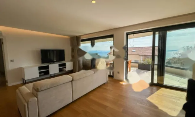 Недвижимость Четырехкомнатная квартира Центр: 23