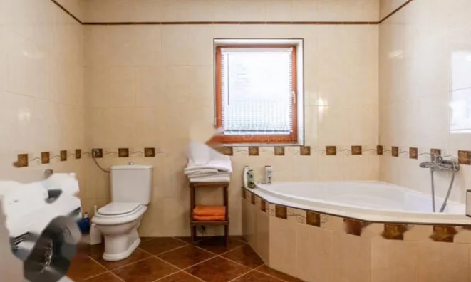 Недвижимость Семейный дом 615 м² в Центре: 25