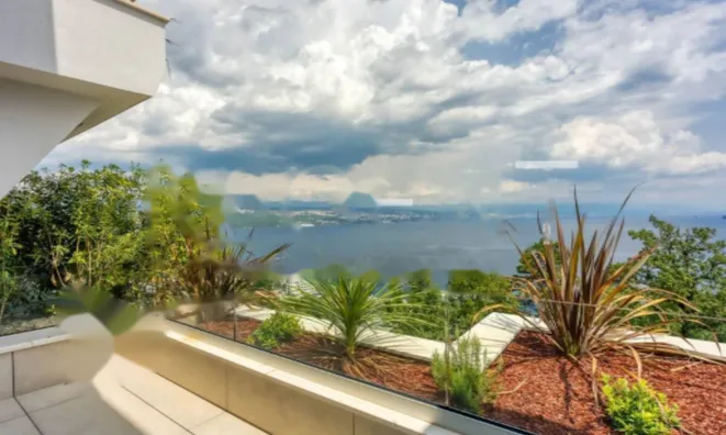 Недвижимость Двухкомнатная квартира Центр: 1