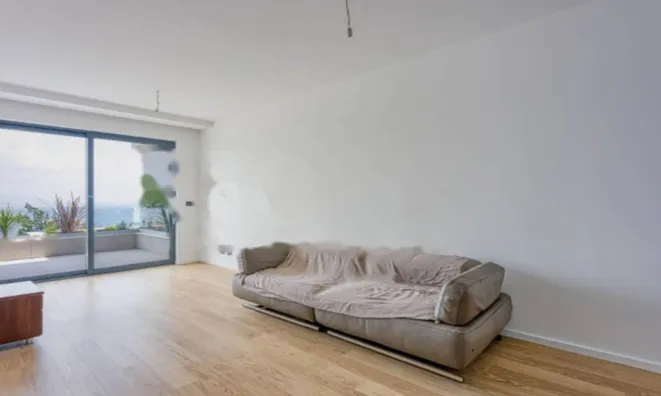 Недвижимость Двухкомнатная квартира Центр: 2