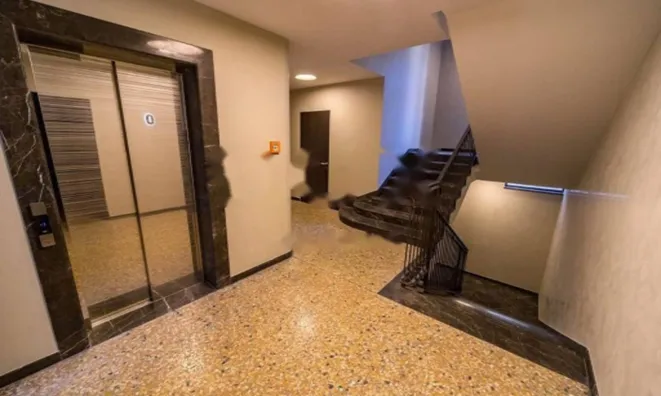 Недвижимость Трехкомнатная квартира в центре: 5