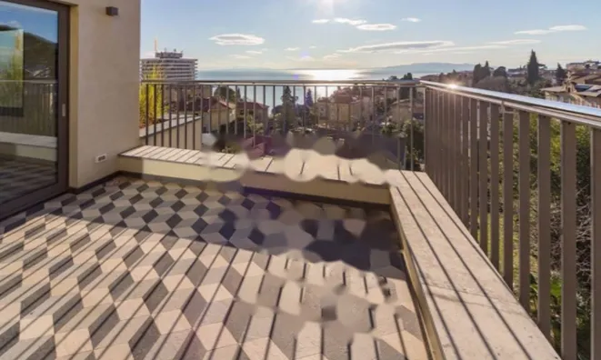 Недвижимость Трехкомнатная квартира в центре: 13