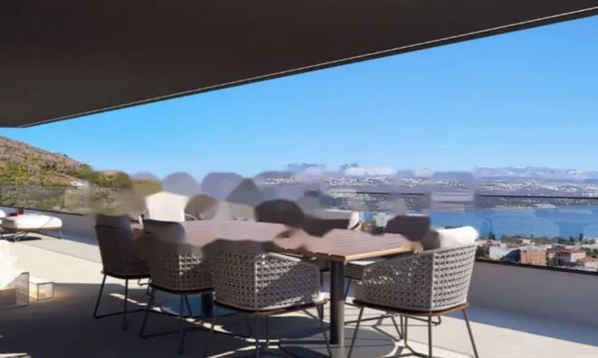 Недвижимость Трёхкомнатная квартира в центре: 4