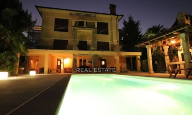 Недвижимость Семейный дом 230 м², Центр, Опатия: 15