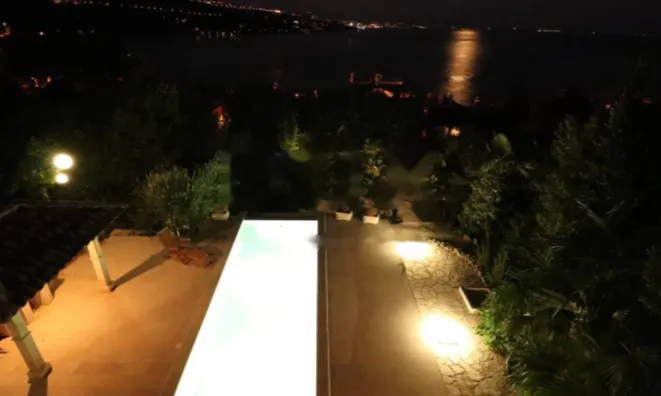 Недвижимость Семейный дом 230 м², Центр, Опатия: 24