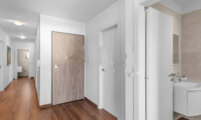 Недвижимость Трёхкомнатная квартира в Опатии: 11