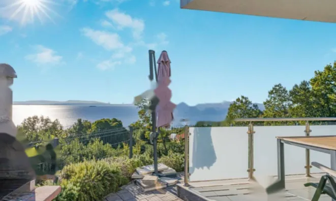 Недвижимость Трёхкомнатная квартира в Опатии: 12