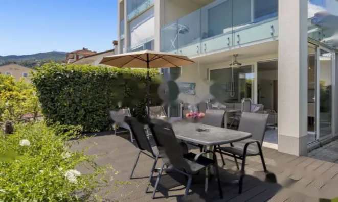 Недвижимость Трехкомнатная квартира в центре: 6