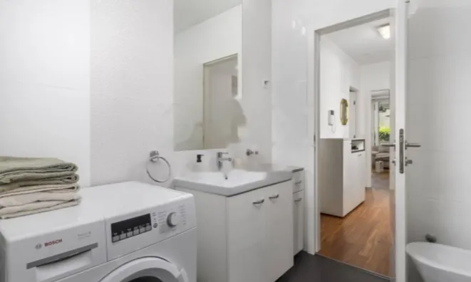 Недвижимость Трехкомнатная квартира в центре: 19