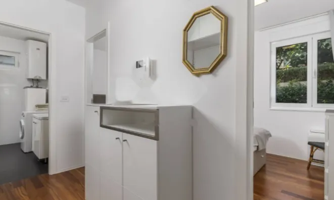 Недвижимость Трехкомнатная квартира в центре: 24