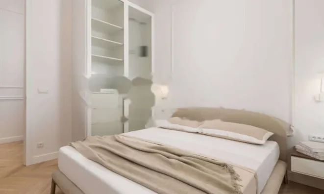 Недвижимость Трёхкомнатная квартира в центре: 2