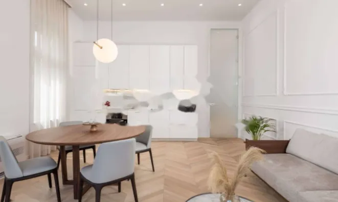 Недвижимость Трёхкомнатная квартира в центре: 8