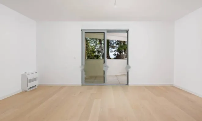 Недвижимость Трёхкомнатная квартира в центре: 11