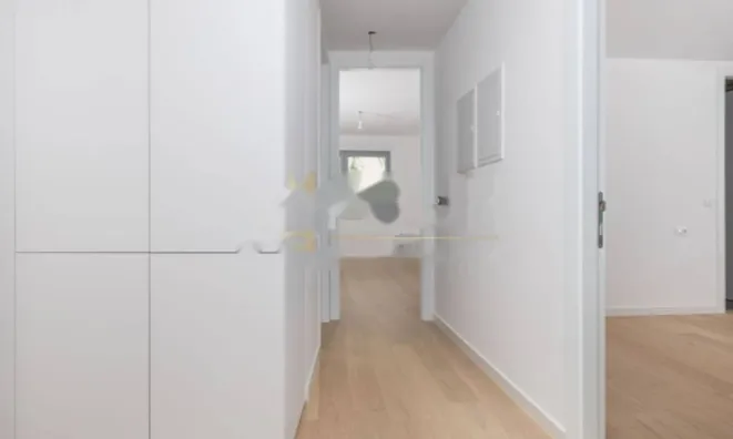 Недвижимость Двухкомнатная Квартира в Центре: 13