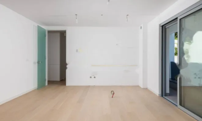 Недвижимость Двухкомнатная Квартира в Центре: 16