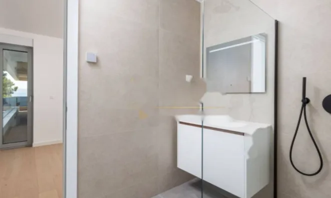 Недвижимость Двухкомнатная Квартира в Центре: 18