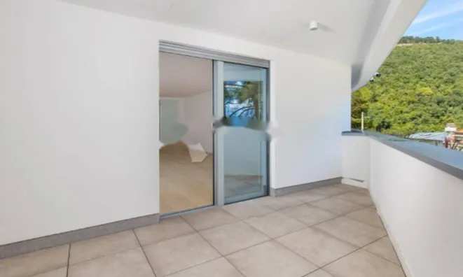 Недвижимость Трёхкомнатная квартира Центр: 3