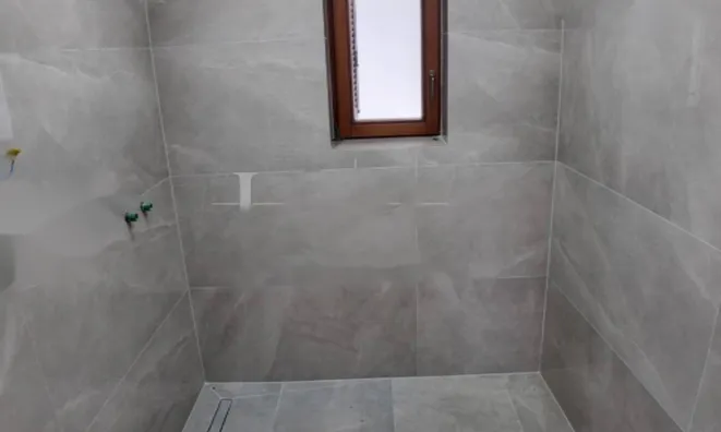 Недвижимость Трехкомнатная квартира в центре: 12